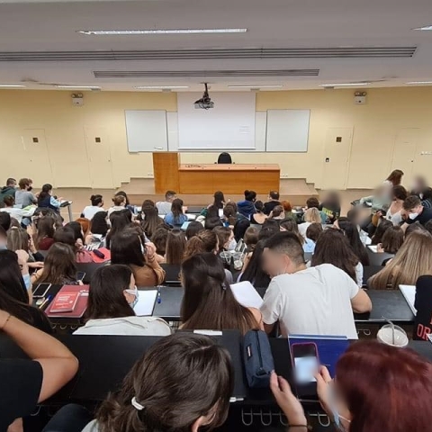 Πρώτη μέρα διδασκαλίας στο αμφιθέατρο της Νομικής Σχολής Αθήνας