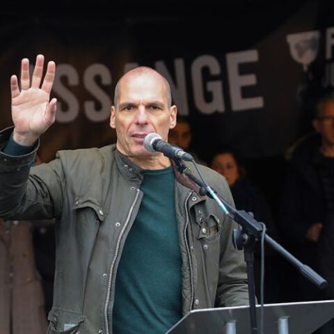 Έκλεψαν το φουσκωτό σκάφος του Γιάνη Βαρουφάκη στην Αίγινα