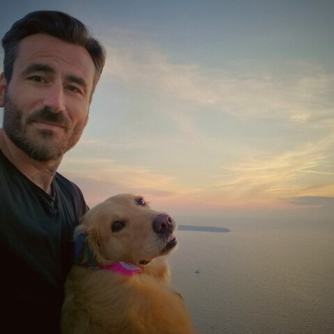 Ο Γιώργος Μαυρίδης και η Μόλυ