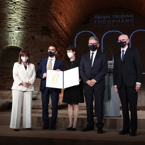 Βράβευση των ιδρυτών της BioNTech από τη Σακελλαροπούλου 