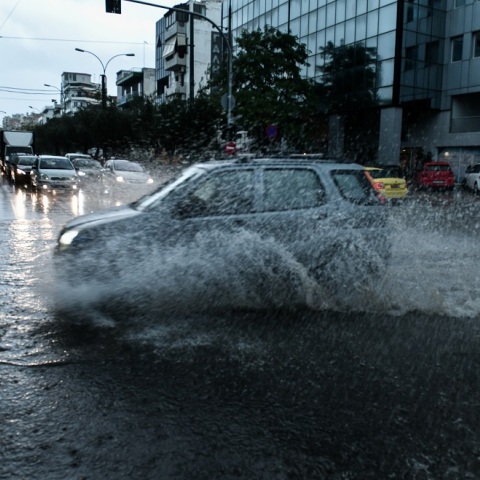  Έκλεισε η Κηφισίας στο ύψος του Ψυχικού - Χάος στους δρόμους της Αθήνας