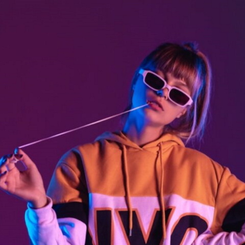 Gen Z | second hand μόδα με νοσταλγία και βιωσιμότητα