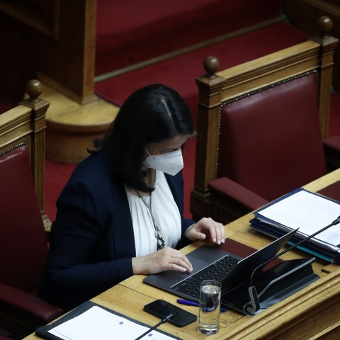 Η Νίκη Κεραμέως στη Βουλή