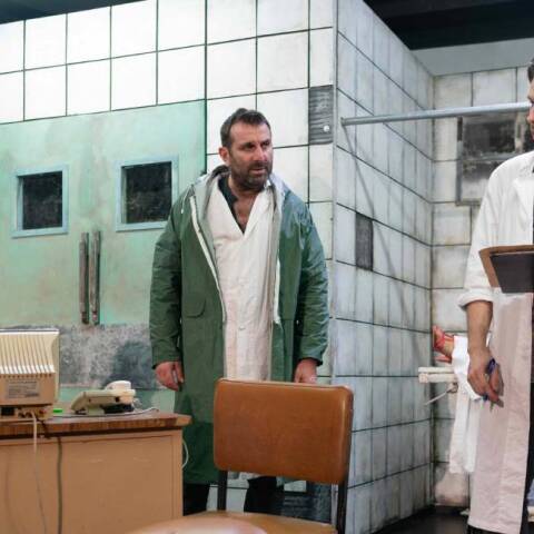 Τα «Αξύριστα πηγούνια» του Γιάννη Τσίρου στο Μικρό Χορν