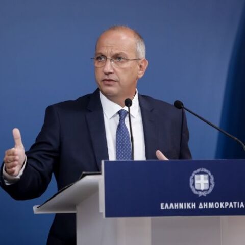 Οικονόμου: Σε δόσεις η πληρωμή λογαριασμών ρεύματος και διπλασιασμός του κοινωνικού μερίσματος 