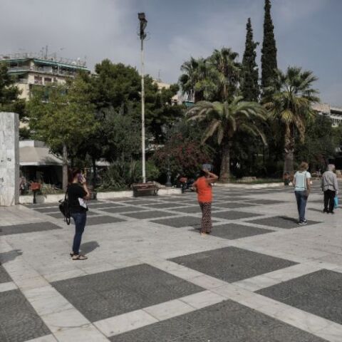 Πώς βλέπει το μέτρο με τις μάσκες παντού στις «μωβ» περιοχές ο Θάνος Πλεύρης