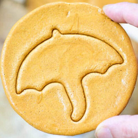 Μπισκότα dalgona από το Squid Game σε ζαχαροπλαστείο στη Θεσσαλονίκη