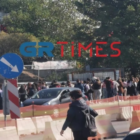 ΑΠΘ: Απίστευτη ουρά για ένα πιάτο φαγητό στη λέσχη