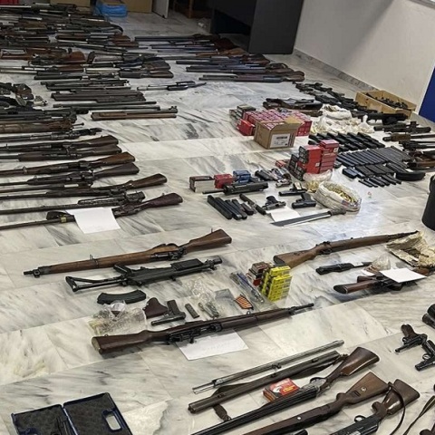 Εξαρθρώθηκε εγκληματική οργάνωση εμπορίας όπλων στα Χανιά 