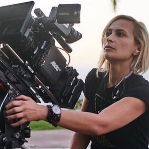 Η 42χρονη διευθύντρια φωτογραφίας που πυροβόλησε και σκότωσε κατά λάθος ο Άλεκ Μπάλντουιν