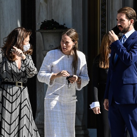 ΠΡΟΕΤΟΙΜΑΣΙΕΣ ΣΤΗΝ ΜΗΤΡΟΠΟΛΗ ΑΘΗΝΩΝ ΓΙΑ ΤΟΝ ΓΑΜΟ ΤΟΥ ΦΙΛΙΠΠΟΥ ΓΛΥΞΜΠΟΥΡΓΚ ΜΕ ΤΗ ΝΙΝΑ ΦΛΟΡ 