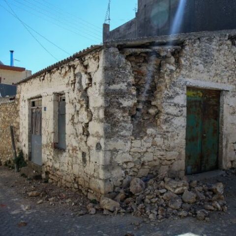 Σεισμός τώρα: Τρεις δονήσεις μέσα σε λίγα λεπτά στο Αρκαλοχώρι