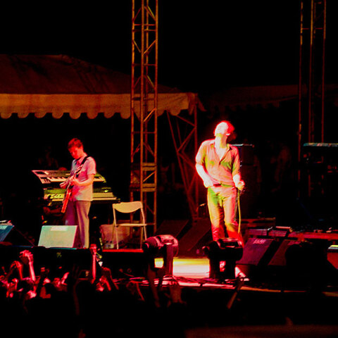 Στιγμιότυπο από την πρώτη συναυλία των Pulp στην Ελλάδα το 1998