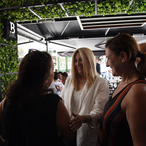 Η Φώφη Γεννηματά, πρόεδρος του ΚΙΝΑΛ, πέθανε σε ηλικία 56 ετών - Ο Μόσιαλος προτείνει να δημιουργηθεί πρόγραμμα πρόληψης για τον καρκίνο με το όνομά της