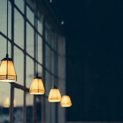 Ηλεκτρικό ρεύμα: Κατηγοριοποιούνται τα τιμολόγια