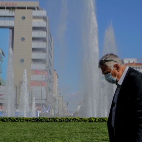 Στιγμιότυπα από την καθημερινότητα στο κέντρο της Αθήνας