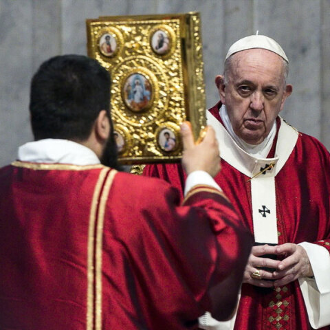 Ο Πάπας Φραγκίσκος έρχεται στην Ελλάδα τον Δεκέμβριο