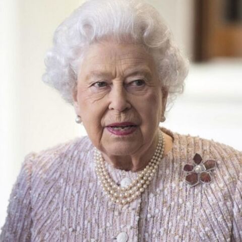  Η βασίλισσα Ελισάβετ επέστρεψε στις επίσημες υποχρεώσεις της, αφότου οι γιατροί της συνέστησαν να ξεκουραστεί