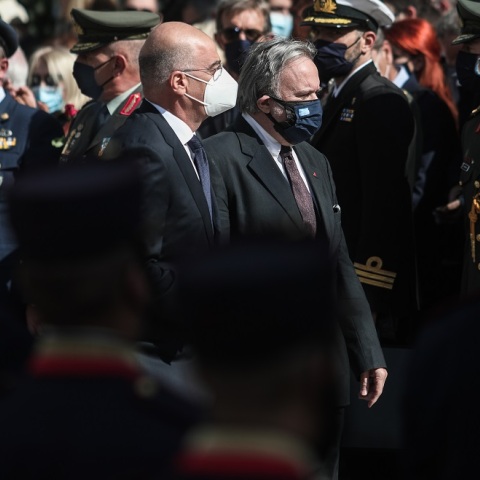 Νίκος Δένδιας και Γιώργος Κατρούγκαλος μαζί στην κηδεία της Φώφης Γεννηματά