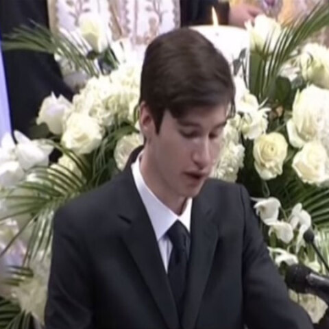 Ο 17χρονος γιος της Φώφης Γεννηματά στην κηδεία της μητέρας του