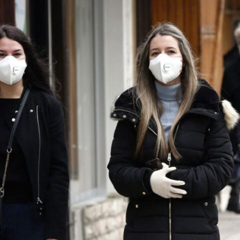 Λινού: Να επανεξεταστούν τα μέτρα για τους εμβολιασμένους - Πρέπει να επανέλθουν οι μάσκες