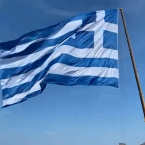 Η μεγαλύτερη ελληνική σημαία στον κόσμο υψώθηκε στη Σαντορίνη για την 28η Οκτωβρίου 1940
