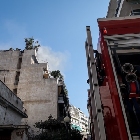 Φωτιά τώρα σε σπίτι στον Βύρωνα 