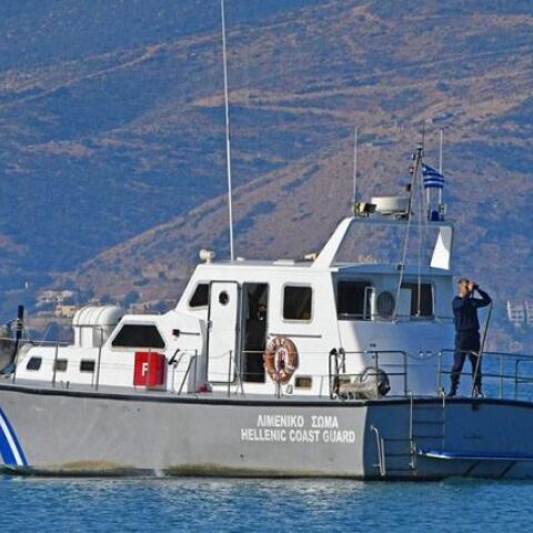 Μεγάλη επιχείρηση του Λιμενικού ανατολικά της Κρήτης: Διάσωση 400 ατόμων από φορτηγό πλοίο με σημαία Τουρκίας