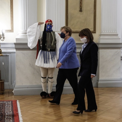 Συνάντηση Κατερίνας Σακελλαροπούλου με Άνγκελα Μέρκελ