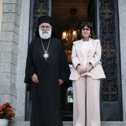 Μητροπολίτης Ξάνθης: Ιερείς πήραν ανθρώπους στο λαιμό τους