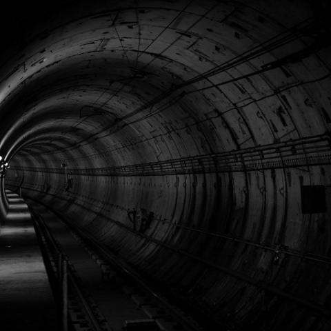 Μ. Βρετανία: Αμαξοστοιχίες συγκρούστηκαν μέσα σε σήραγγα 