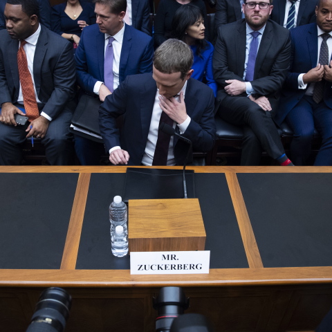 zuckerberg_choking.jpg
