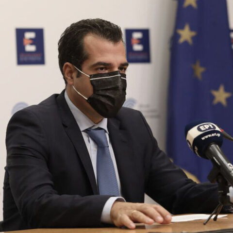 Κορωνοϊός: Ανακοινώσεις Πλεύρη στις 18:00 για νέα μέτρα