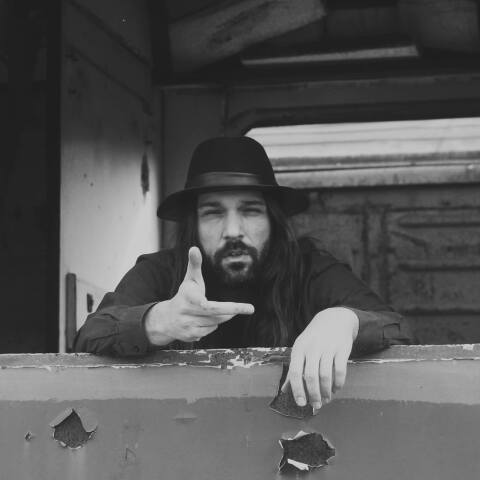 Μικρόφωνο στον Nomik και την Αποχέτευση