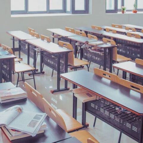 Μοσχάτο - Καθηγητής παρενόχλησε μαθήτρια - Ποινή φυλάκισης 20 μηνών με αναστολή