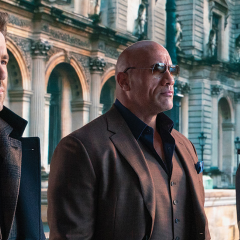 «Rednotice» του Ρόσον Μάρσαλ Θέρμπερ με τους Γκαλ Γκαντότ, Ντουέιν Τζόνσον, Ράιαν Ρέινολντς.