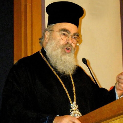 Ο Μητροπολίτης Δωδώνης Χρυσόστομος προτείνει να μείνουν έξω από την εκκλησία όσοι πιστοί είναι ανεμβολίαστοι για κορωνοϊό