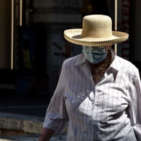 Κορονοϊός – Αθανάσιος Εξαδάκτυλος: Ανοιχτό το ενδεχόμενο να επιστρέψει η μάσκα παντού