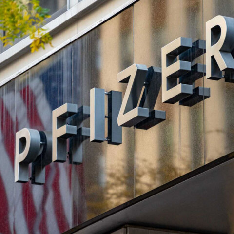 Η Pfizer ανακοίνωσε ότι το χάπι της για τον κορωνοϊό είναι αποτελεσματικό κατά 89%