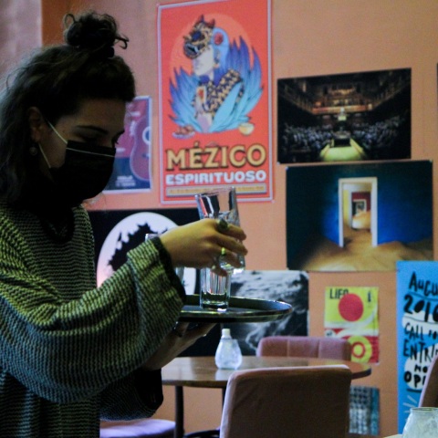 Σε εφαρμογή τίθεται από σήμερα Σάββατο σειρά νέων μέτρων για τους ανεμβολίαστους. Κλιμάκια ελέγχου πραγματοποιούν εντατικούς ελέγχους.