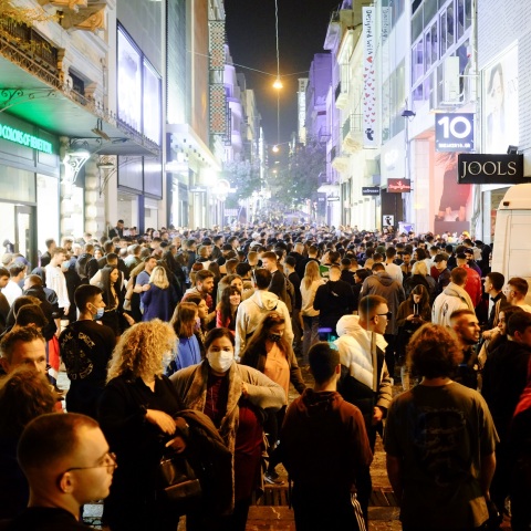 Πιθανή η επέκταση της υποχρεωτικότητας εμβολιασμού σε άλλες κατηγορίες εργαζομένων, επισημαίνει σε δηλώσεις του ο υπουργός Ανάπτυξης, Άδωνις Γεωργιάδης.