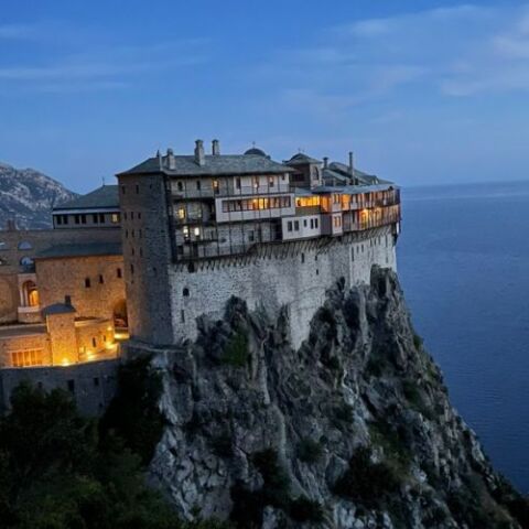 Νεκρός μοναχός στο Άγιο Όρος - Εμβολιασμός