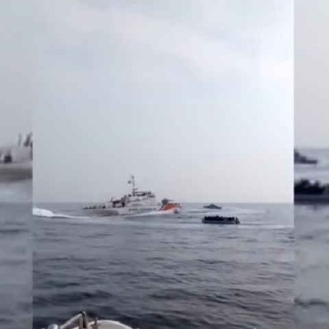Η τουρκική ακτοφυλακή προσπάθησε να ωθήσει λέμβο με μετανάστες στα ελληνικά χωρικά ύδατα
