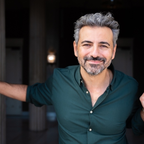 Ο καλλιτεχνικός διευθυντής του Δημοτικού Θεάτρου Πειραιά, Λευτέρης Γιοβανίδης