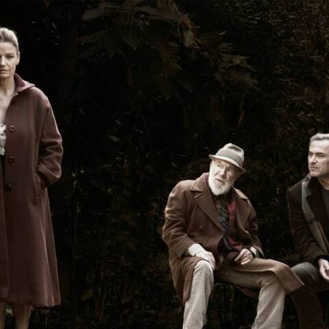 «Σιωπηλή λίμνη», η νέα παράσταση της Ομάδας Νάμα στο Επί Κολωνώ