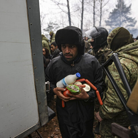 Πρόσφυγας στα σύνορα της Λευκορωσίας με την Πολωνία