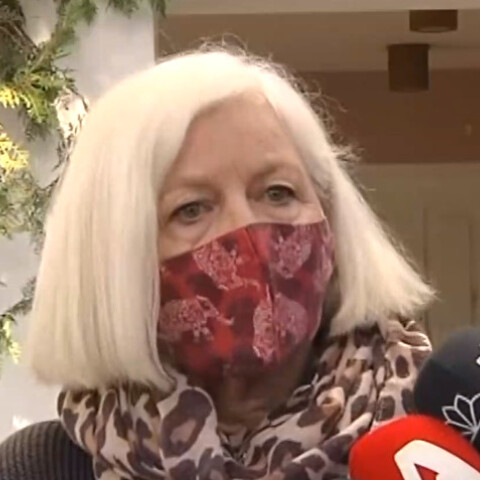 Σοκάρει η σύζυγος του μεγαλογιατρού – Η εικαστικός είχε βάλει το πιστόλι στο κεφάλι της κόρης της