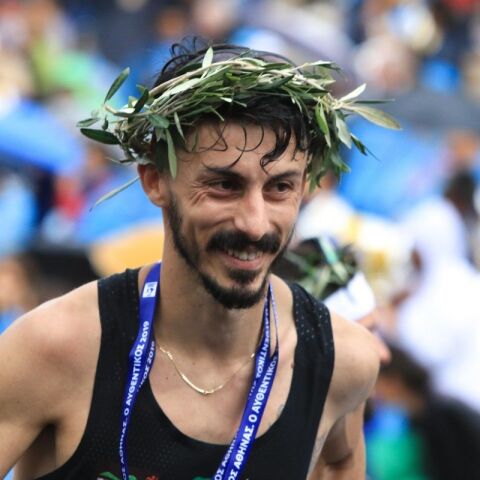 Ο Κώστας Γκελαούζος νικητής στον Κλασικό Μαραθώνιο Αθηνών με ρεκόρ διαδρομής