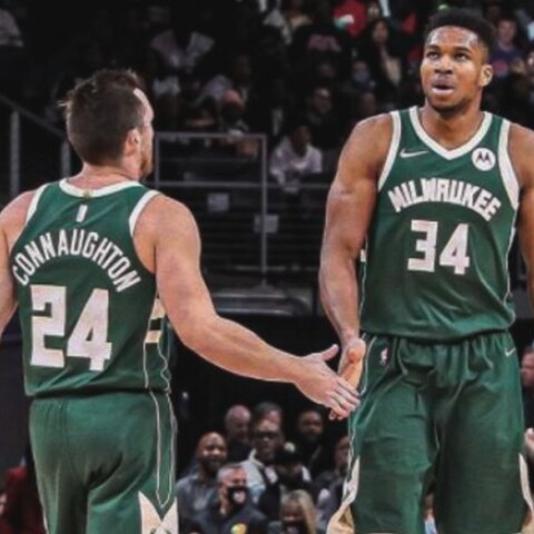 Ο Γιάννης Αντετοκούνμπο