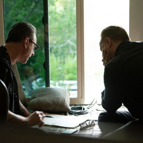 Ο Dave Gahan και ο Rich Machin σε στούντιο ηχογραφήσεων